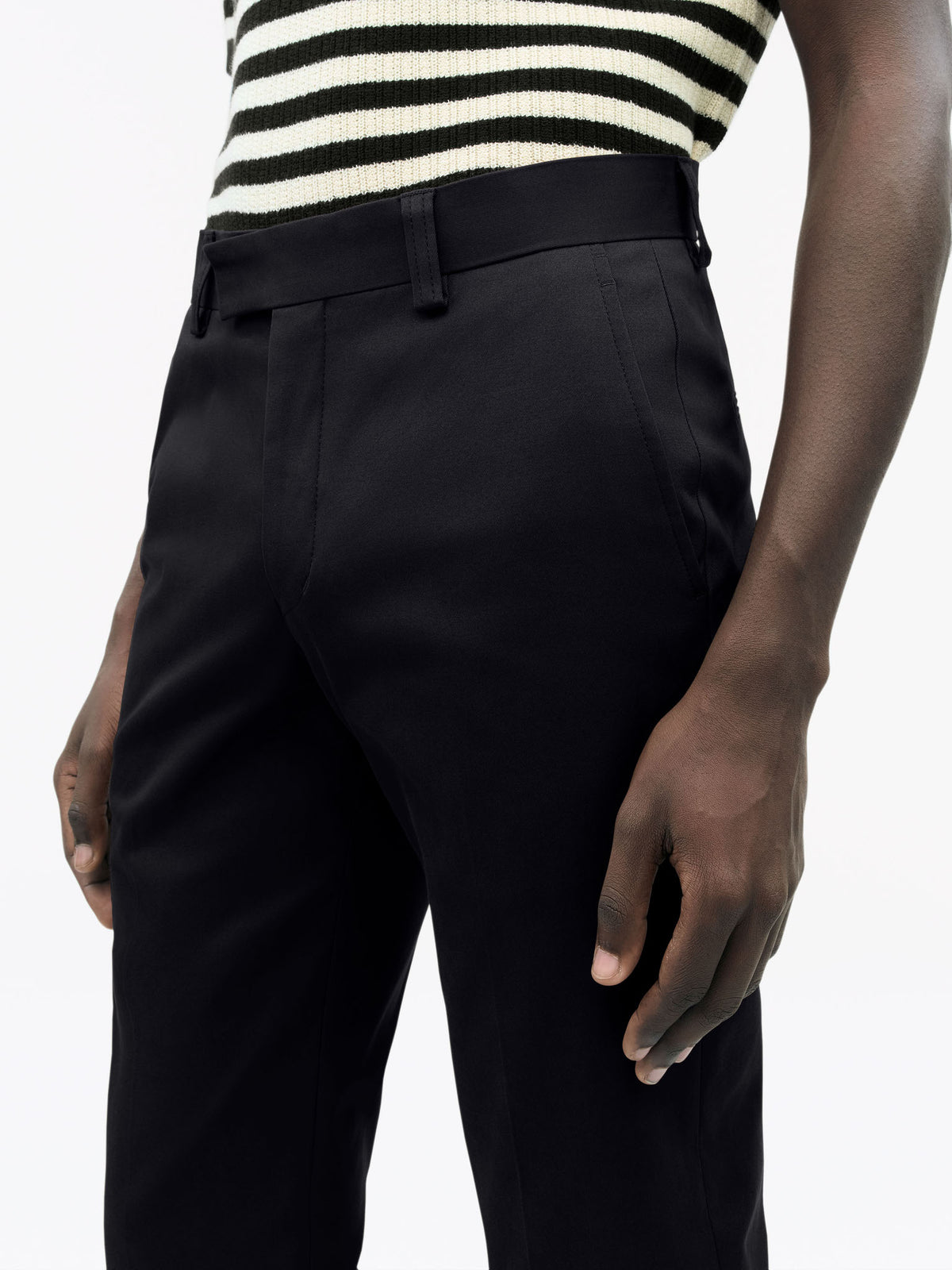050 BLACK REGULAR