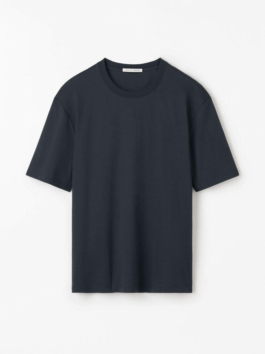 050 BLACK