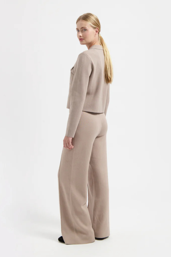 20001 TAUPE
