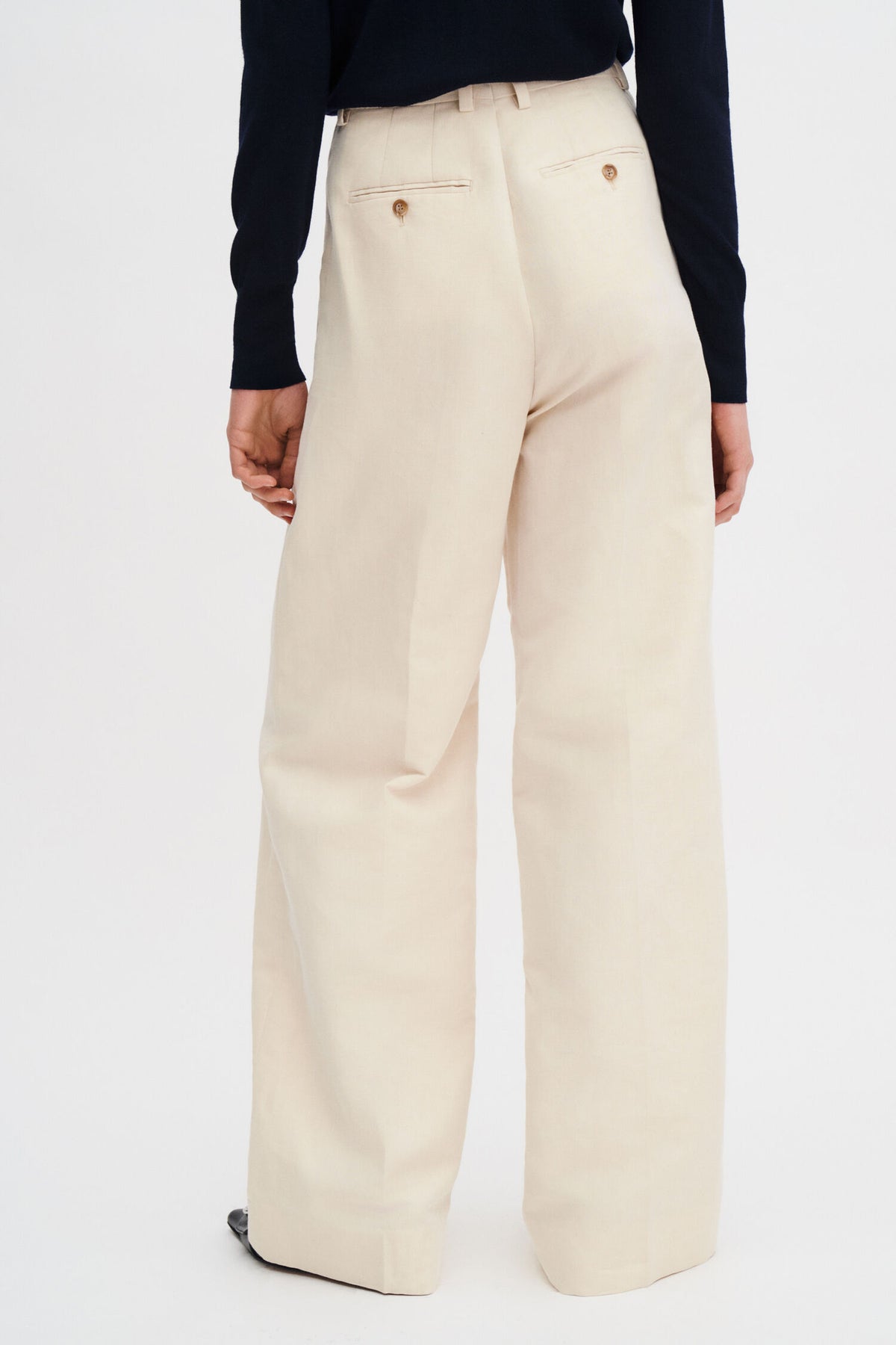 0092 CREAM WHITE