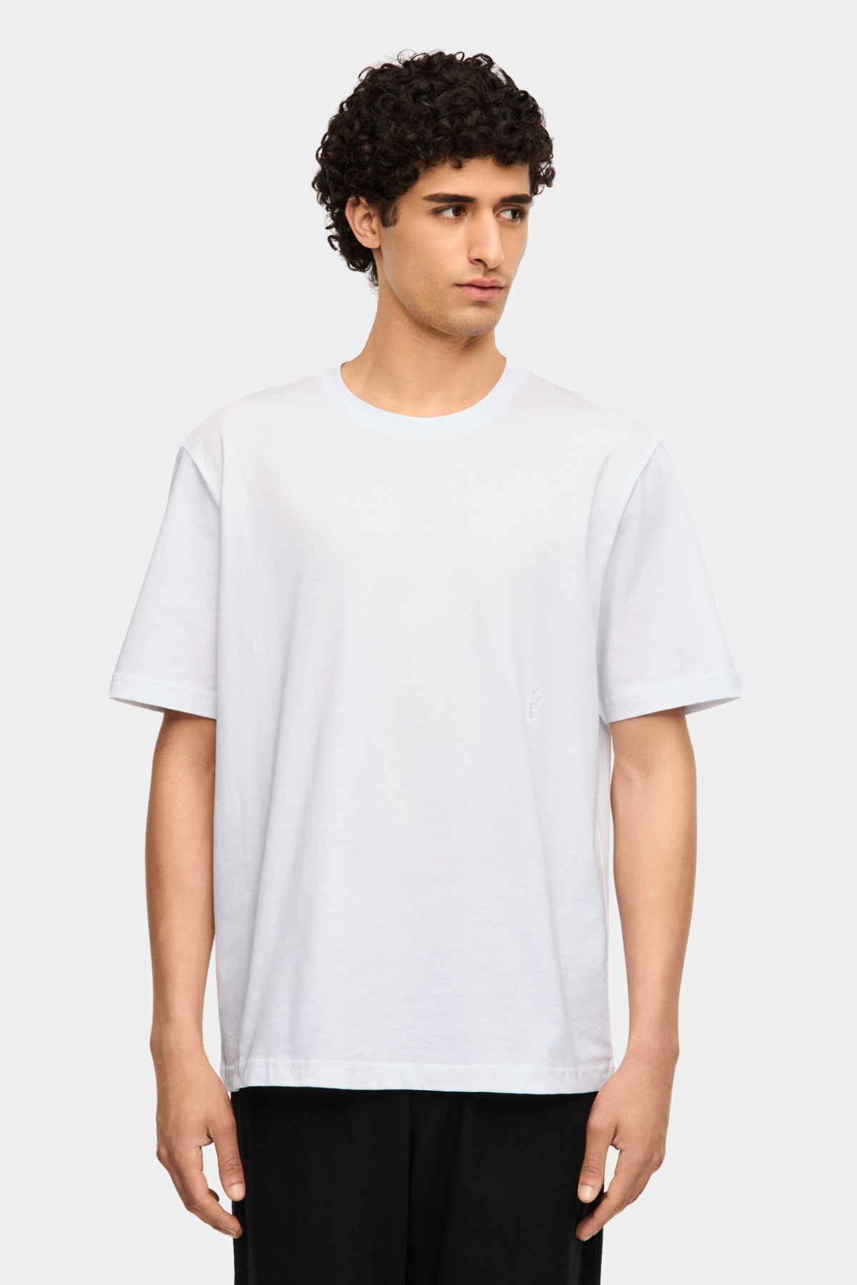 810 WHITE / BLACK