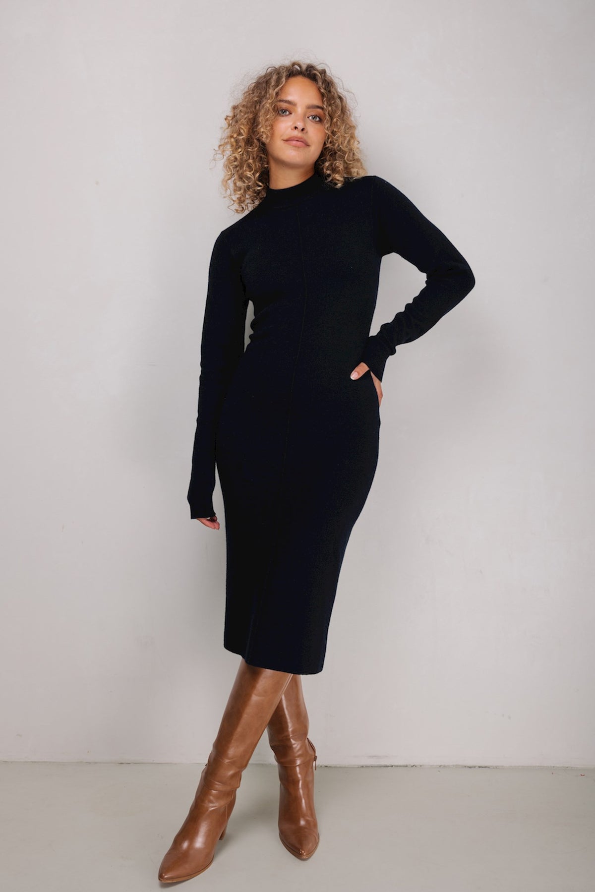 DARK NAVY