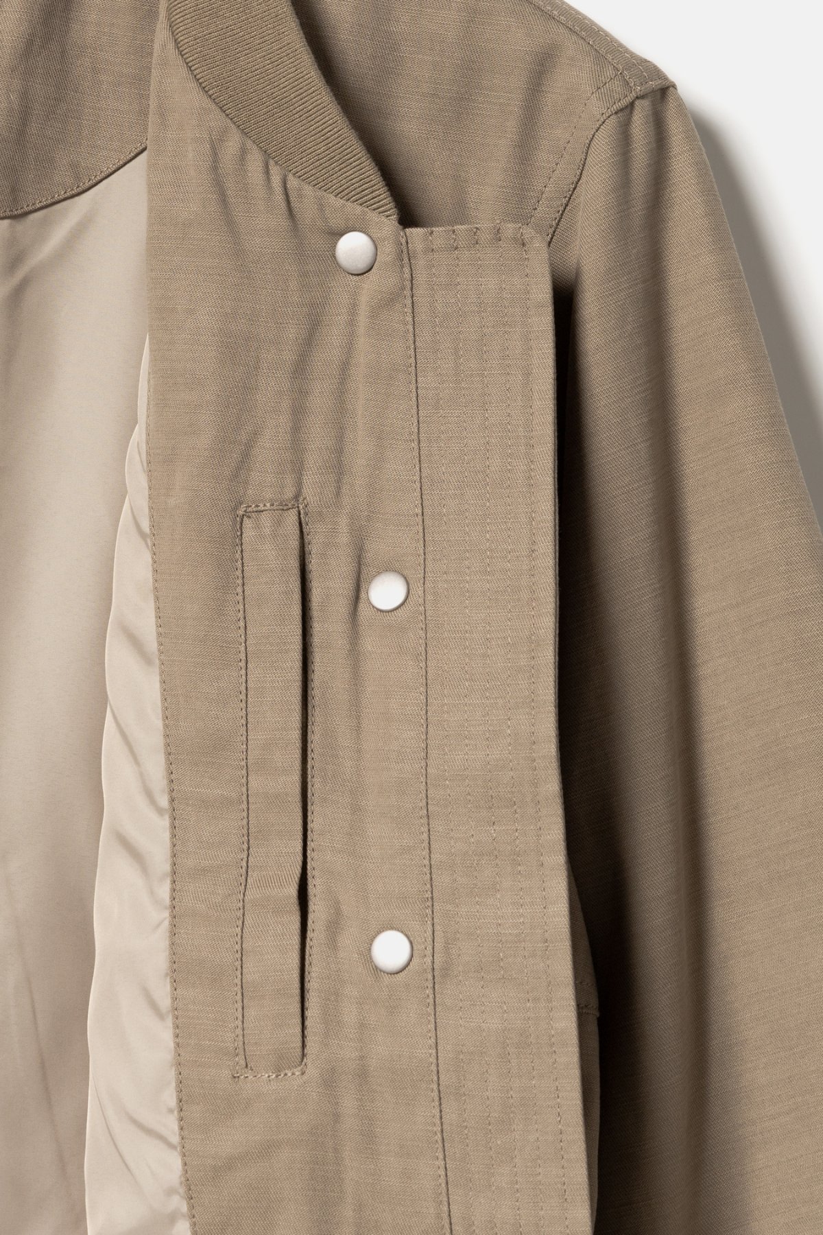 097 BRITISH KHAKI