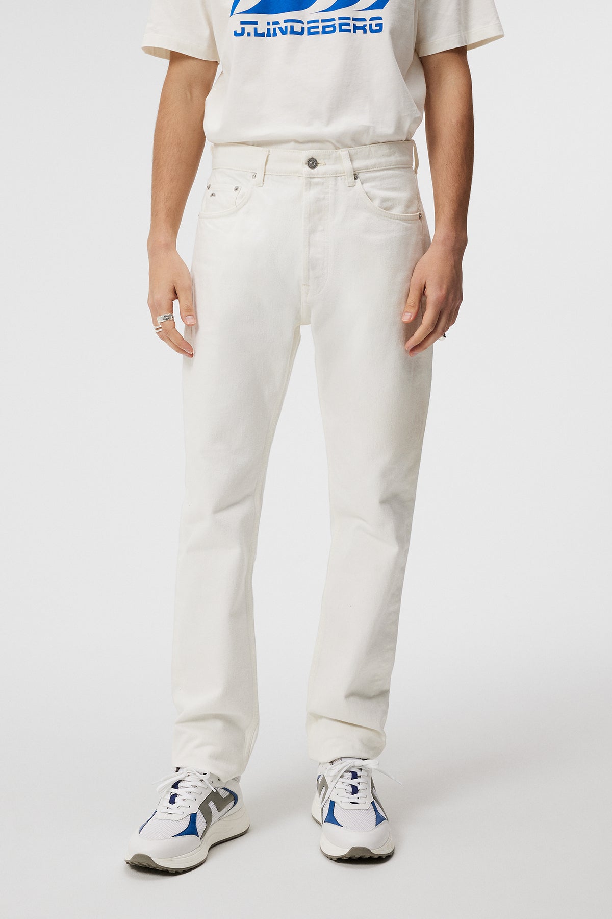 A003 CLOUD WHITE 34
