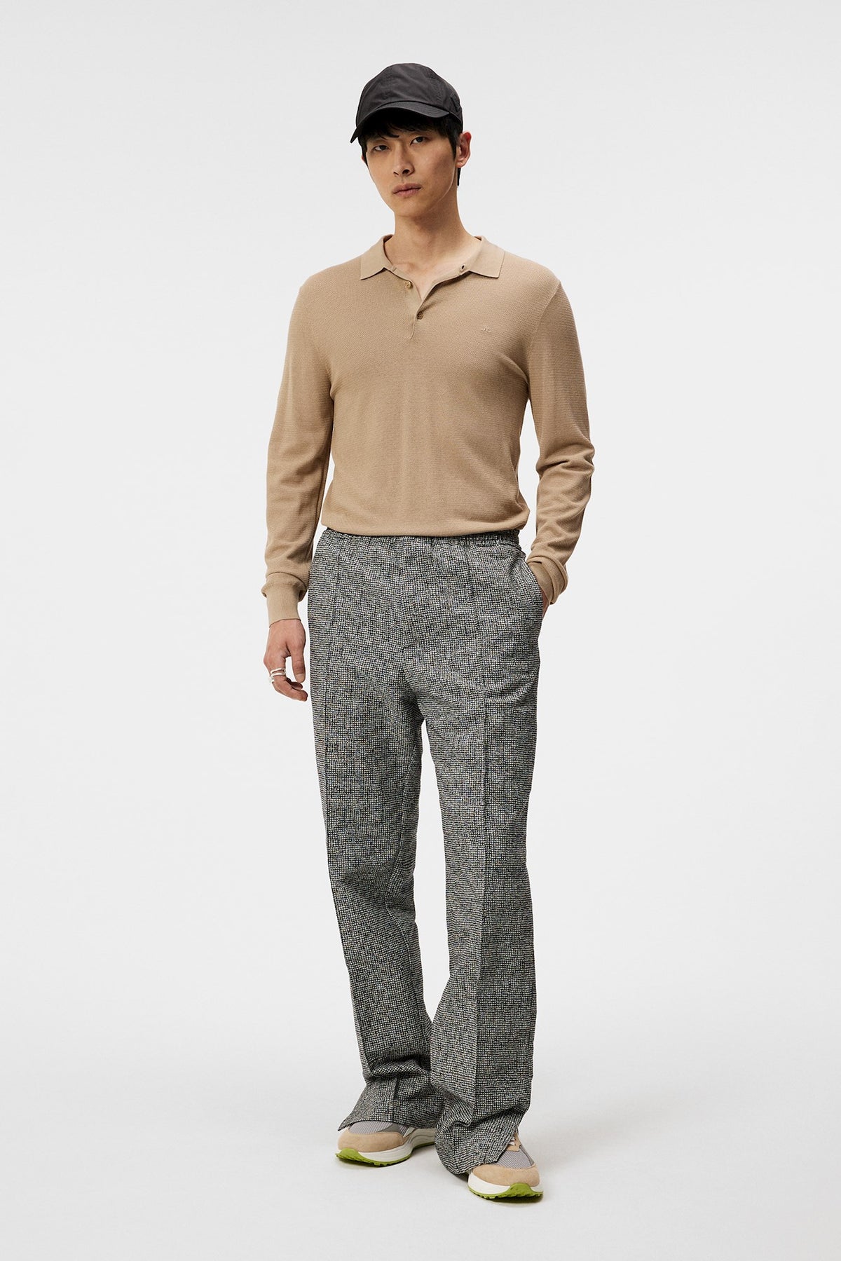 C106 BATIQUE KHAKI
