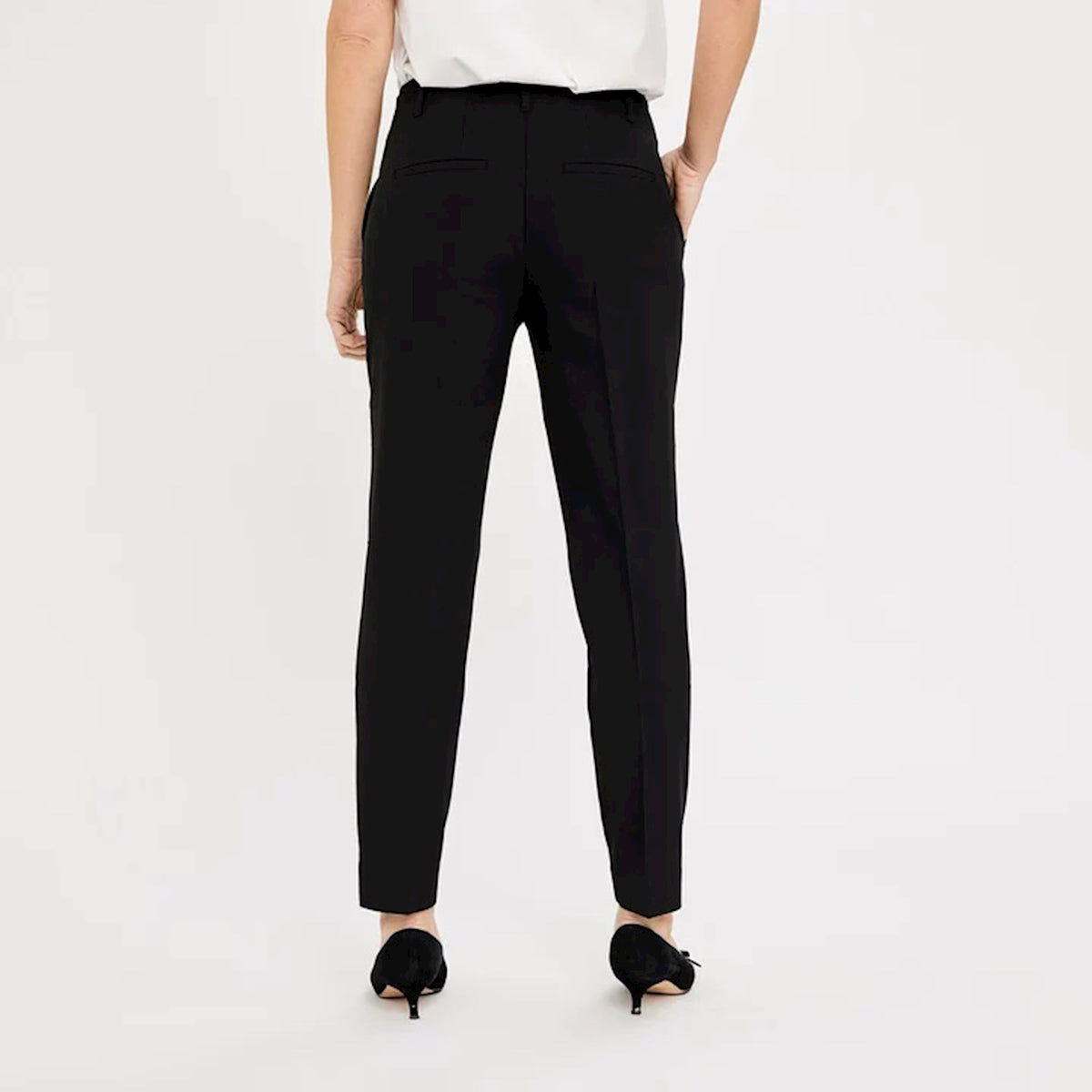00101 BLACK