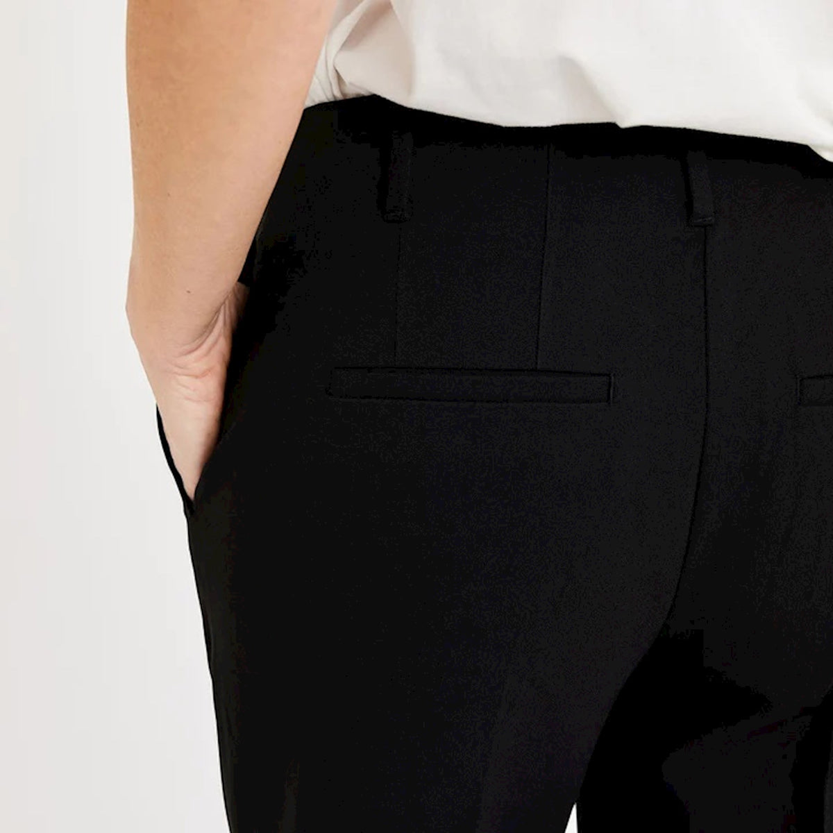 00101 BLACK