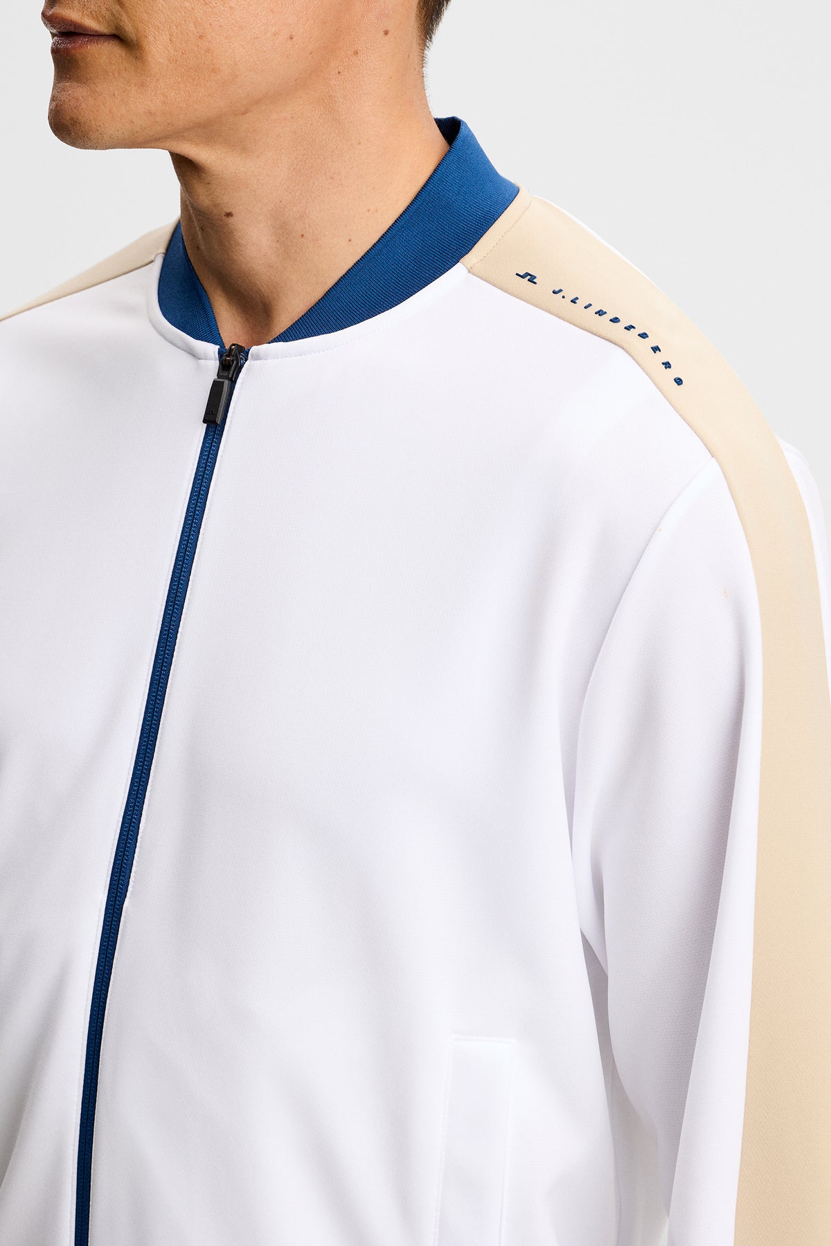 0000 WHITE