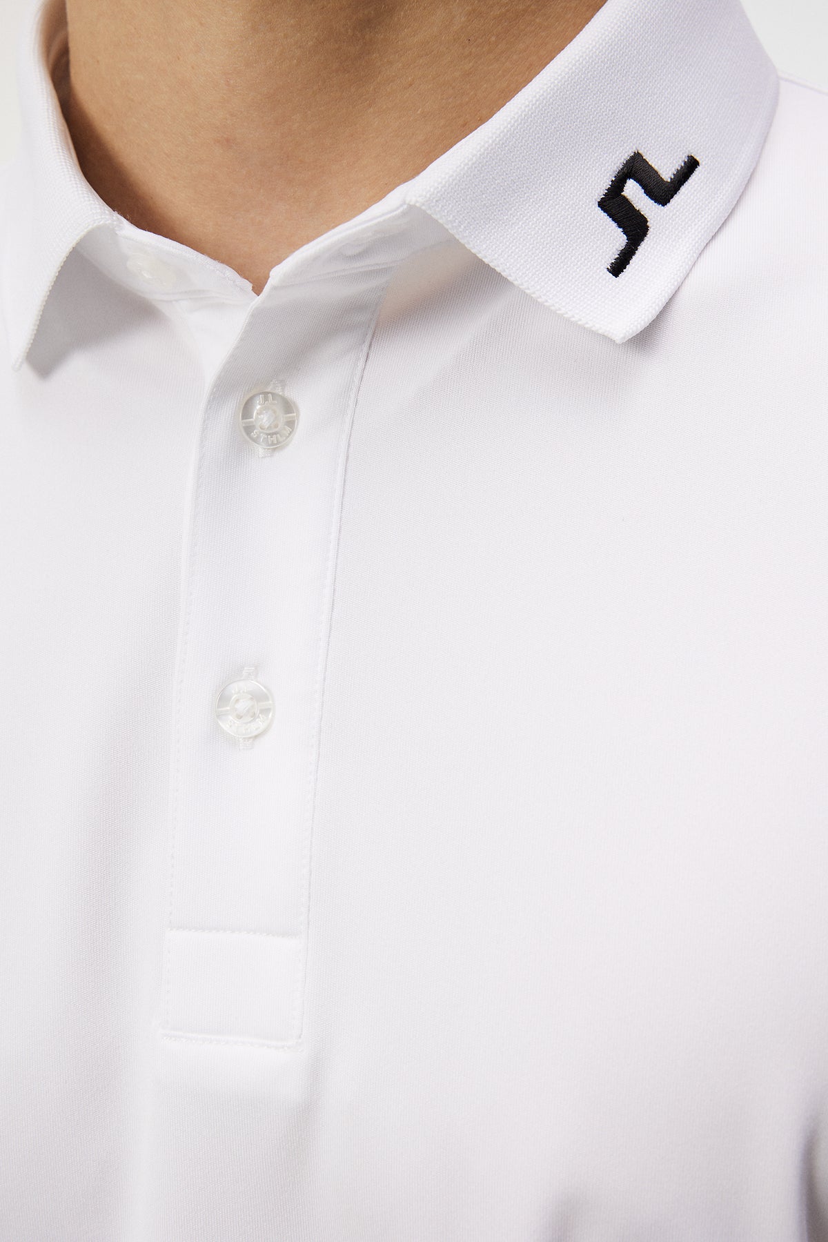 0000 WHITE
