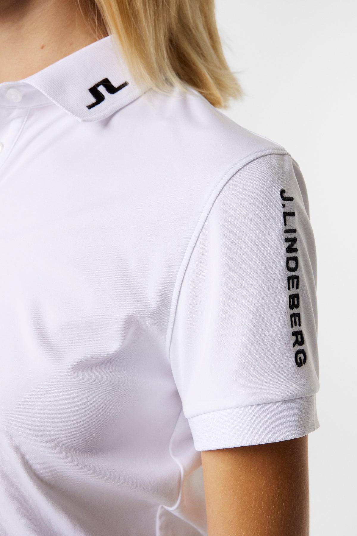 0000 WHITE