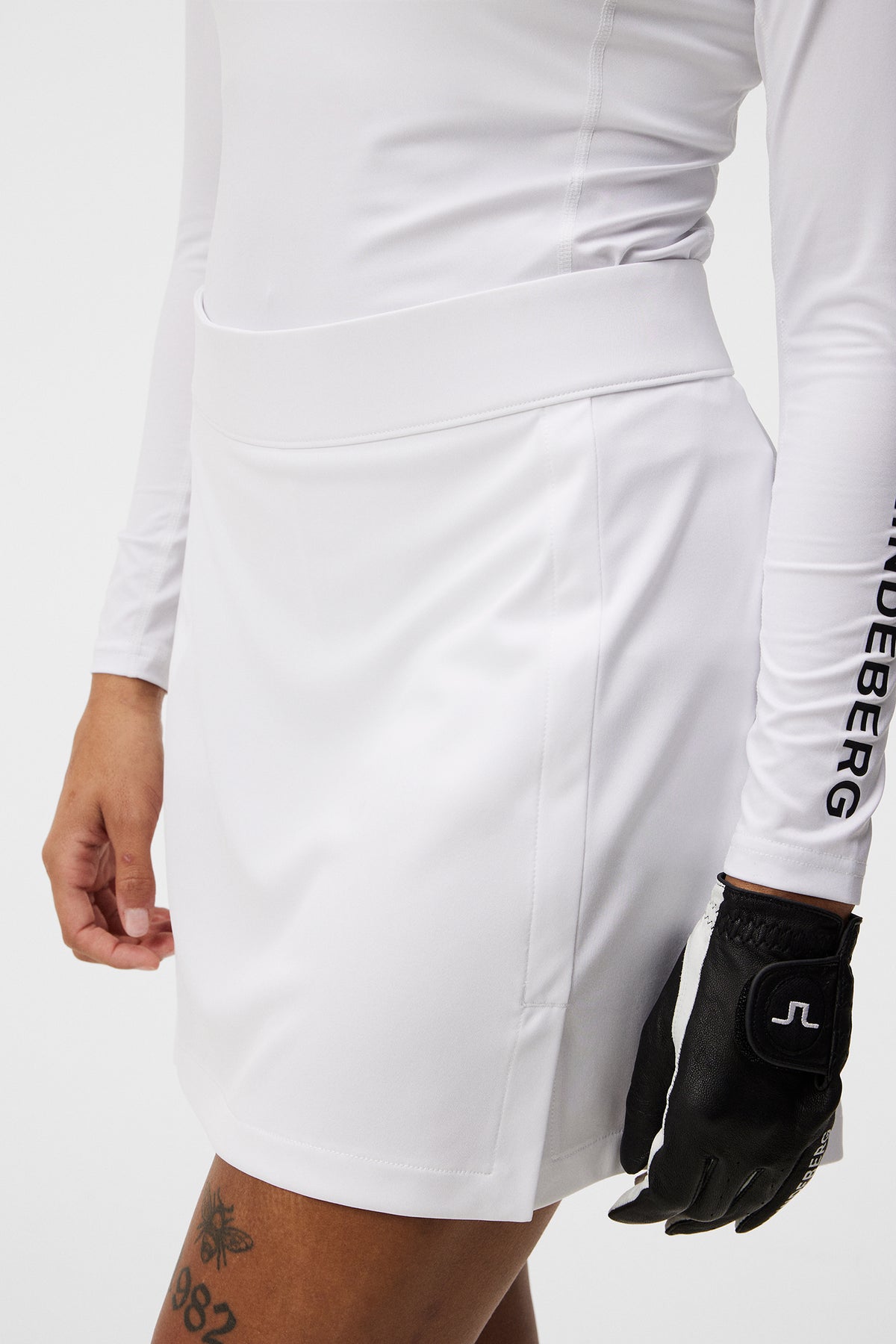 0000 WHITE
