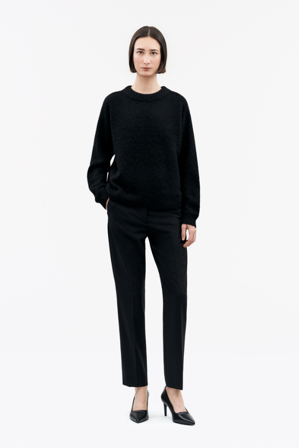 050 BLACK