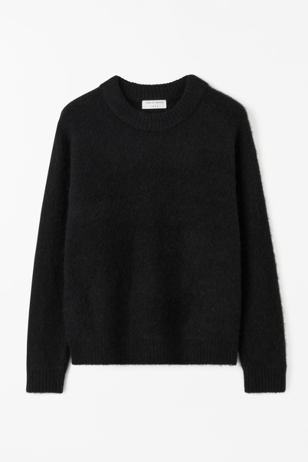 050 BLACK