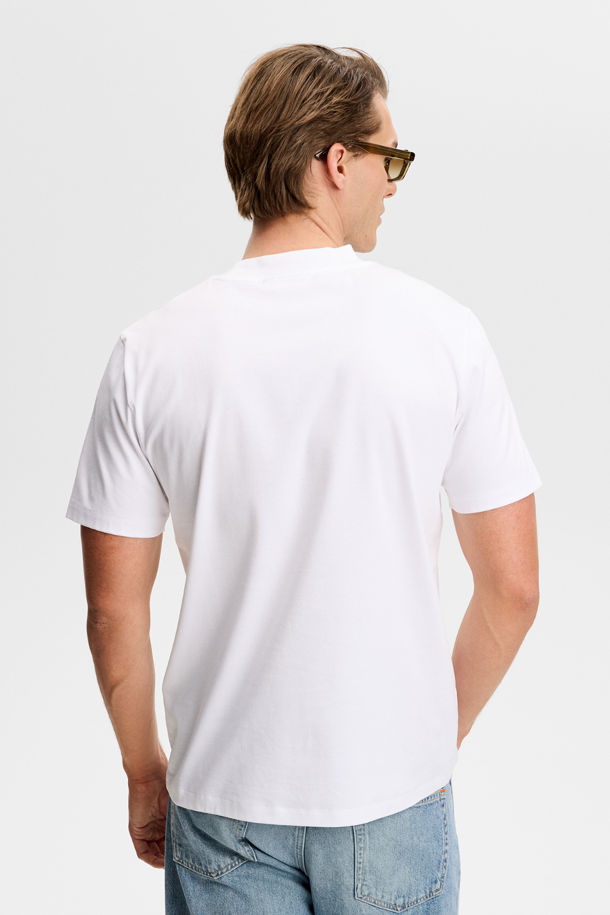 0000 WHITE