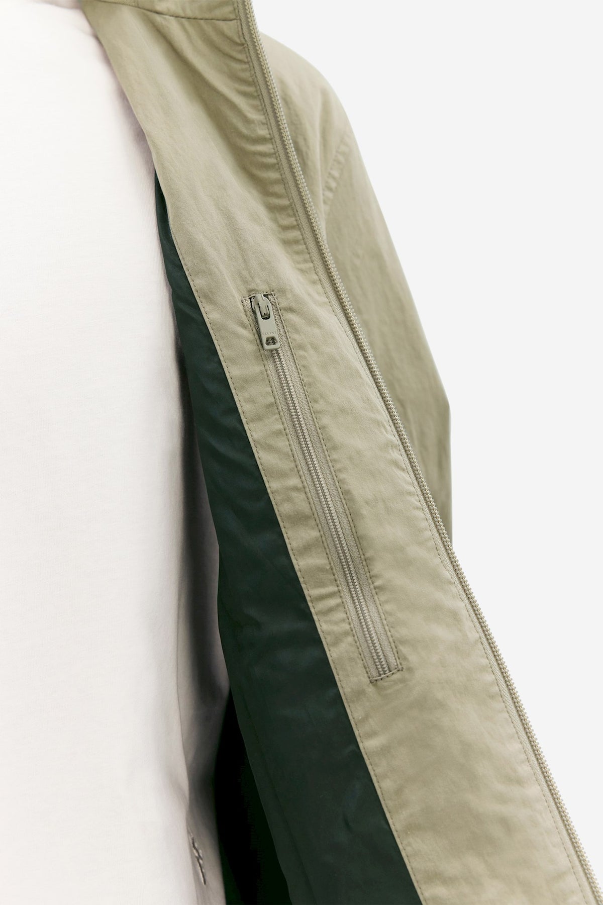 099 HAY GREEN