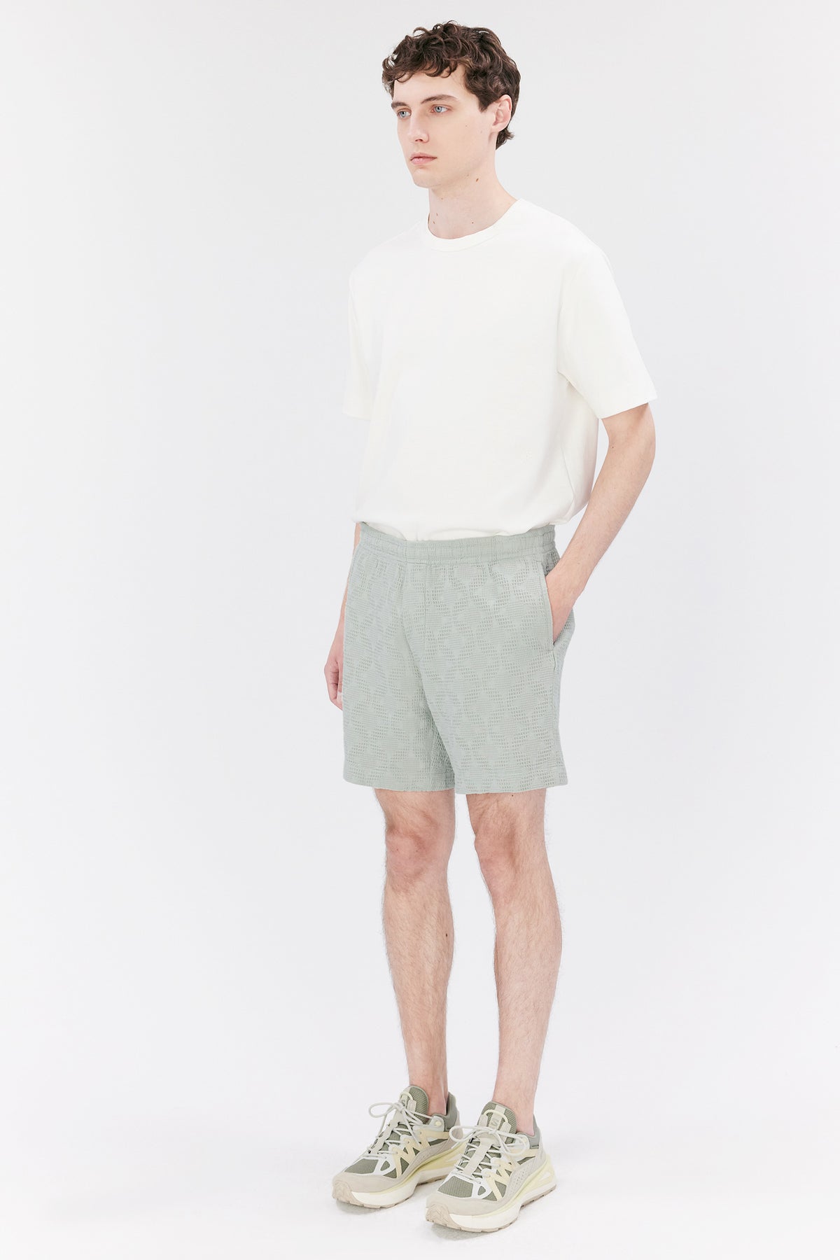 083 SEA FOAM