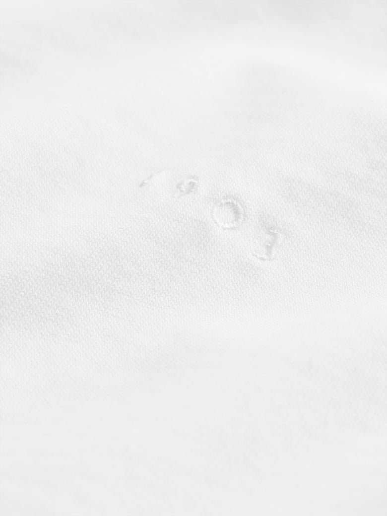 090 PURE WHITE