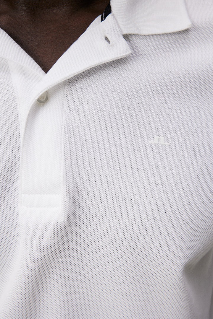 0000 WHITE