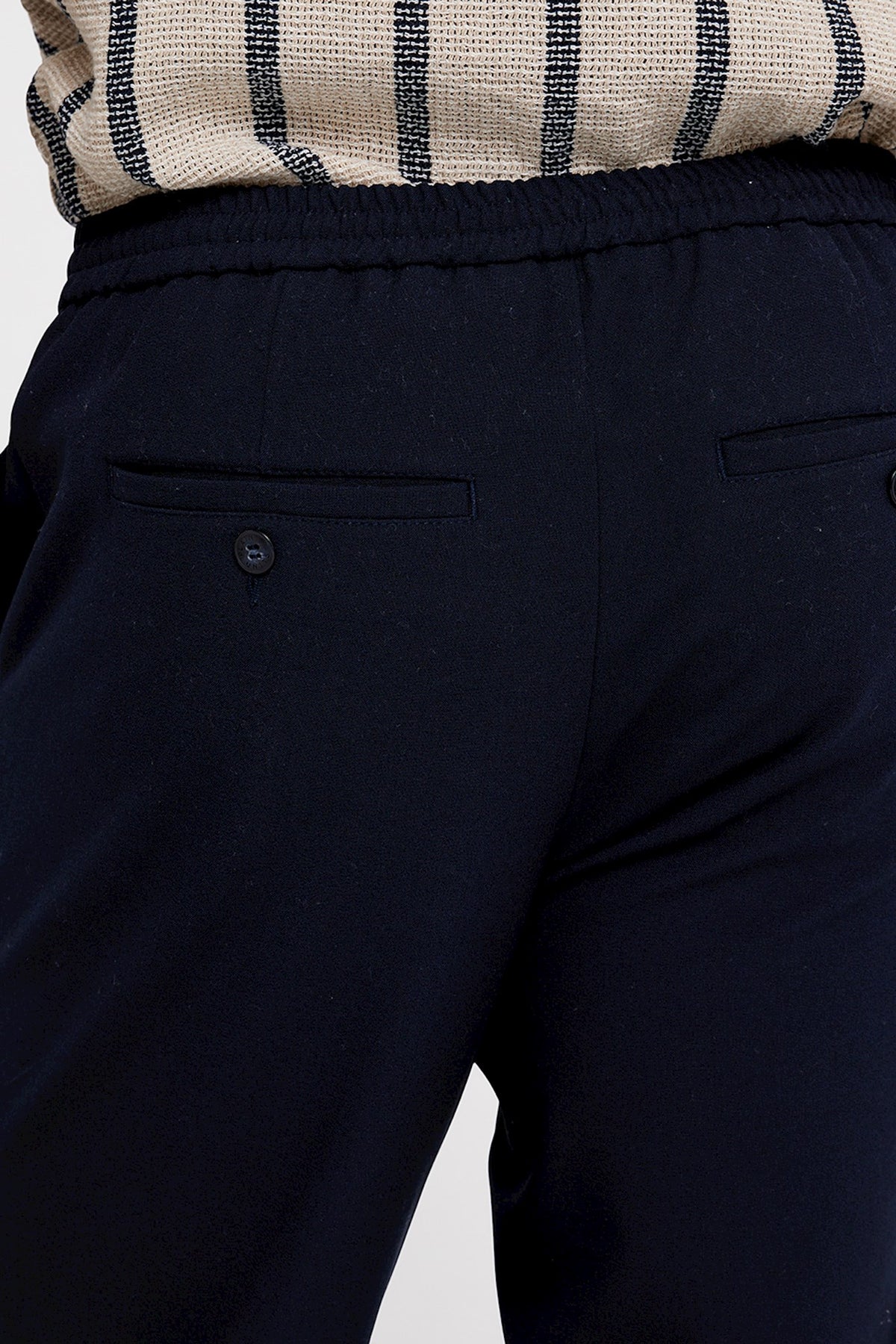 00003 NAVY 32''
