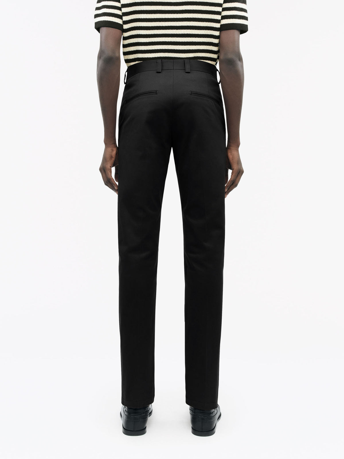 050 BLACK REGULAR