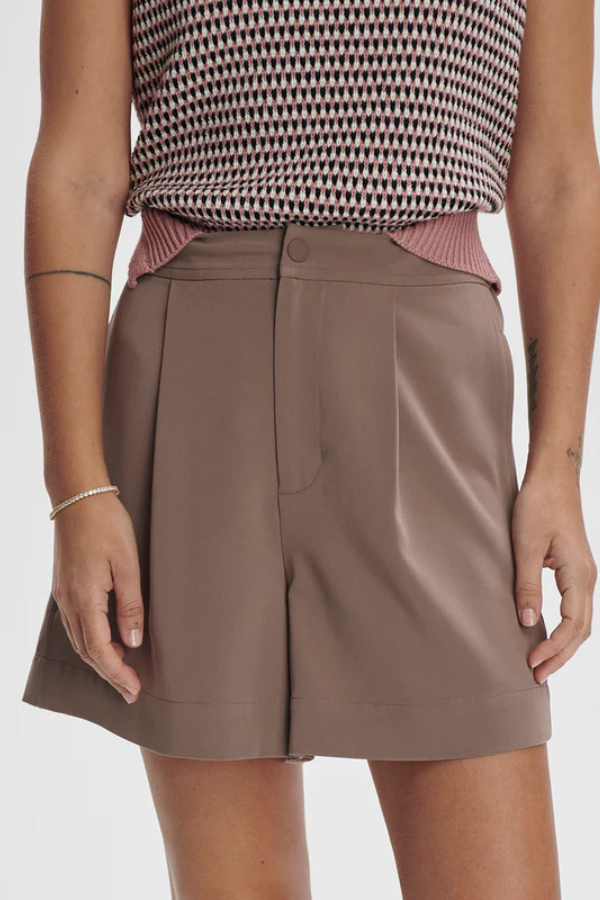 DEEP TAUPE
