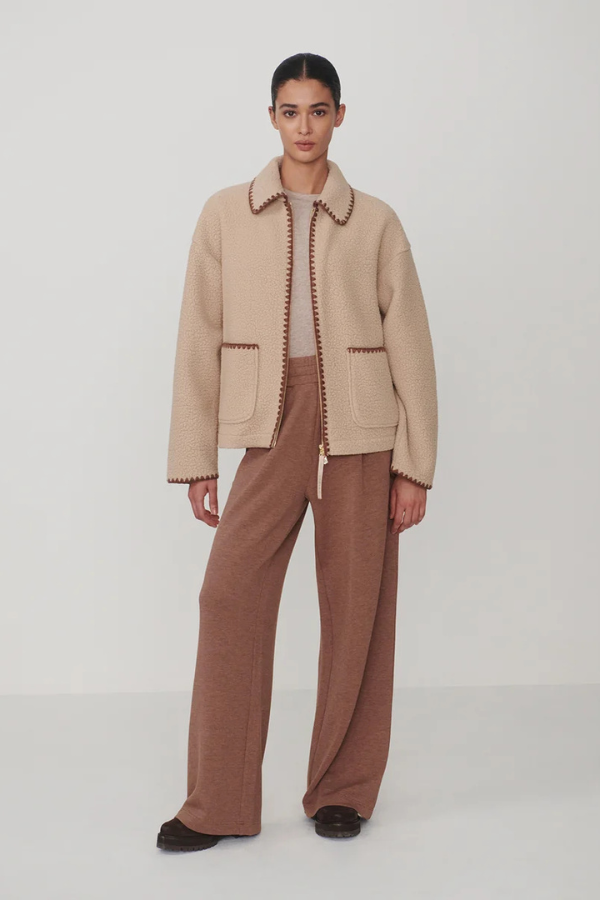 LIGHT TAUPE