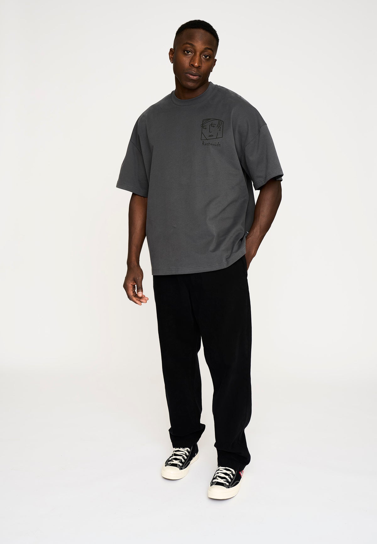 8-BLACK