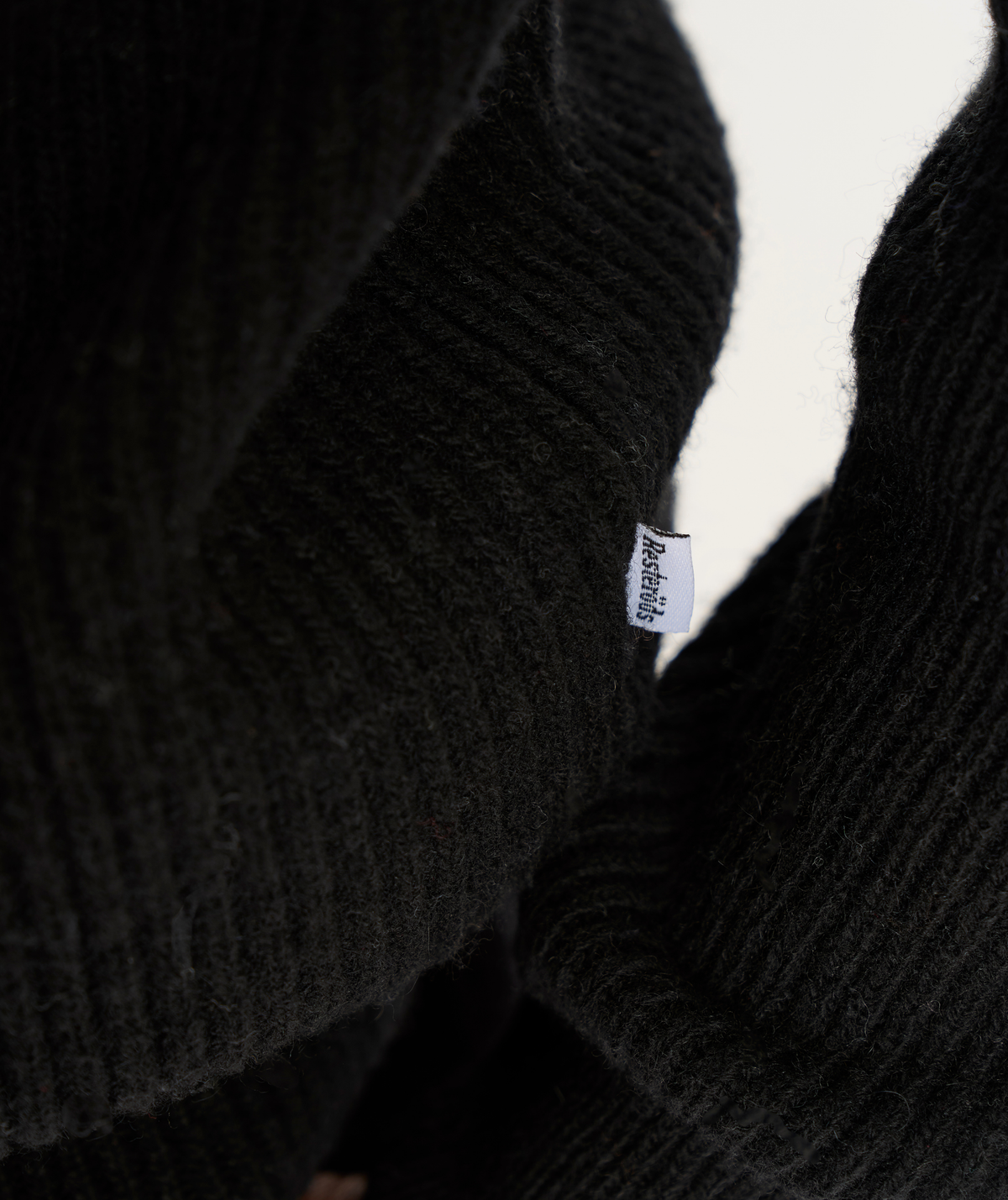 9-BLACK