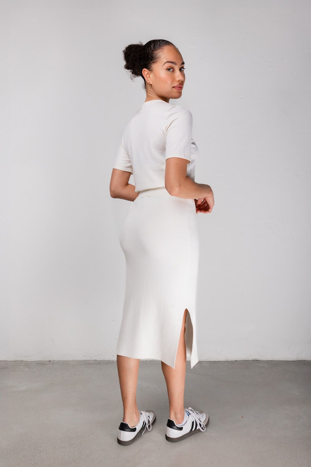 WINTER WHITE