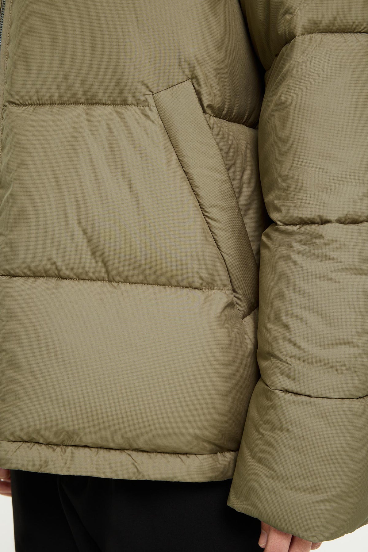 122 LIGHT OLIVE