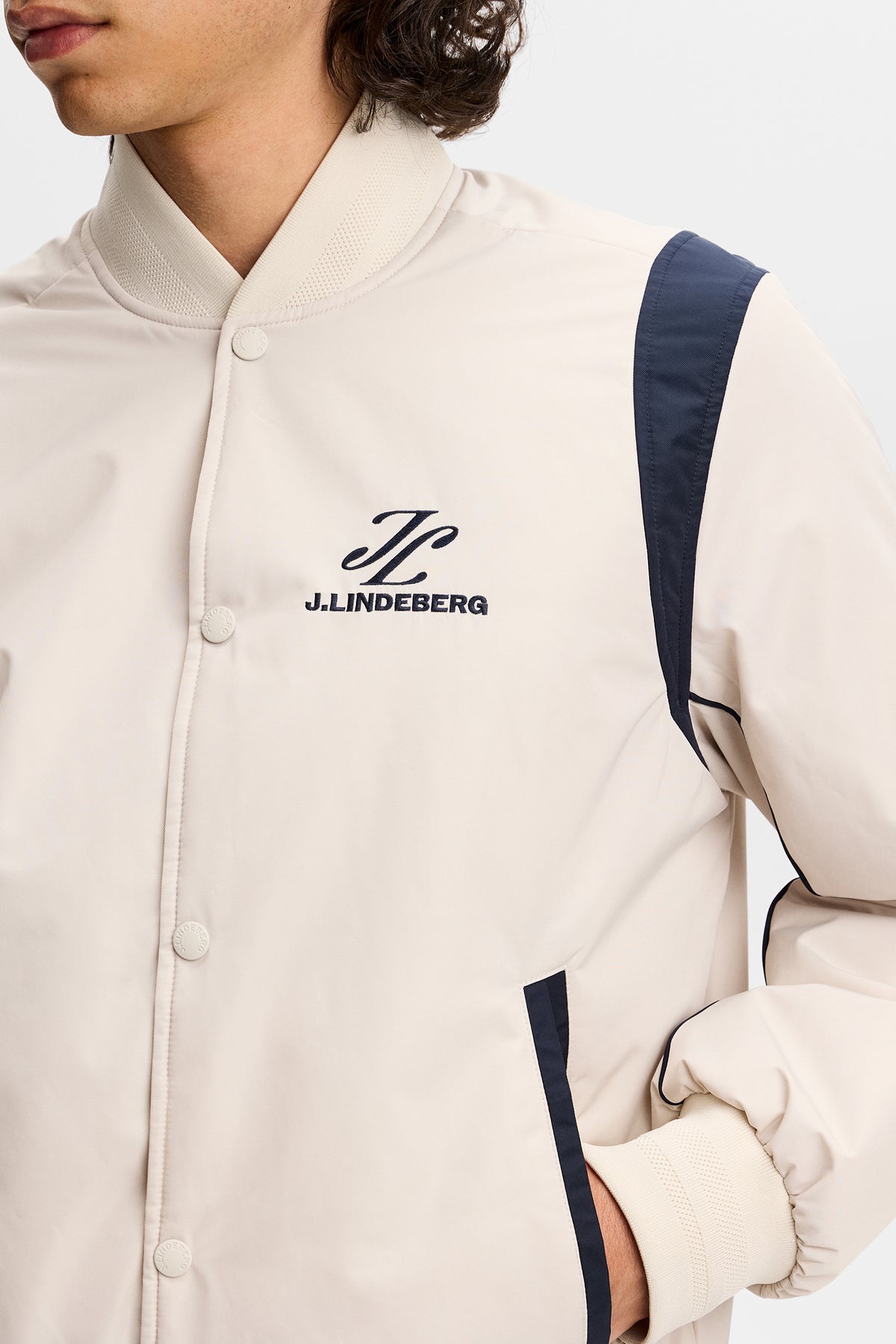 U029 MOONBEAM