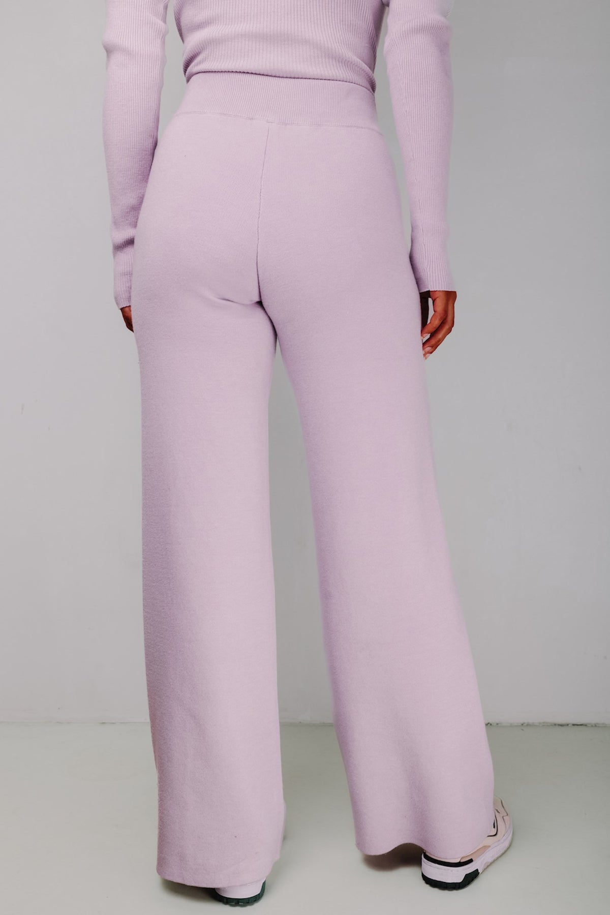 SOFT LAVENDER