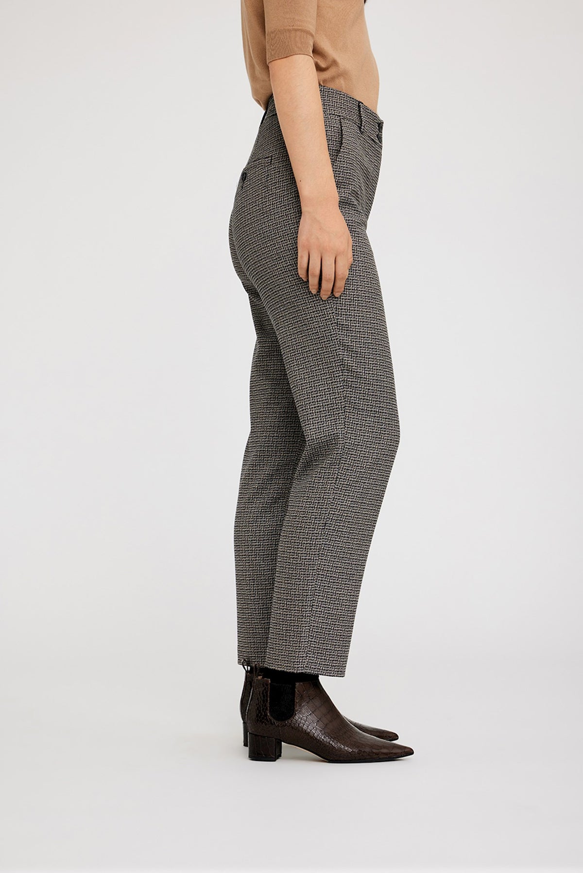 BLACK SAND TWIST