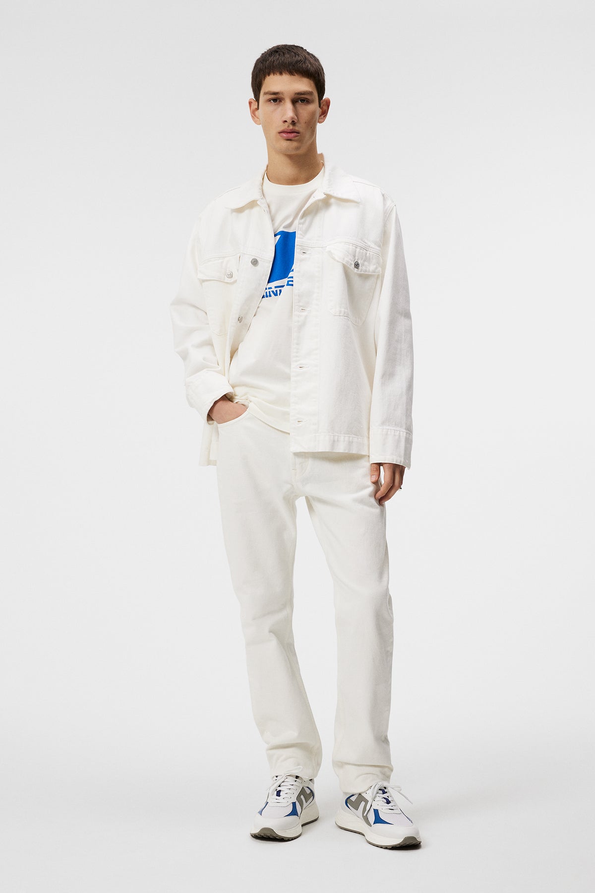 A003 CLOUD WHITE 34