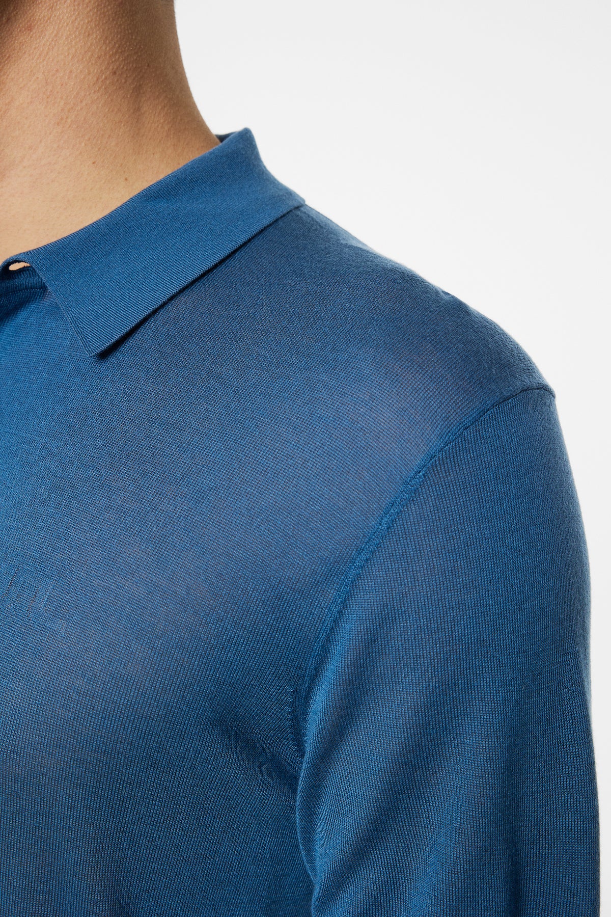 O565 DARK BLUE