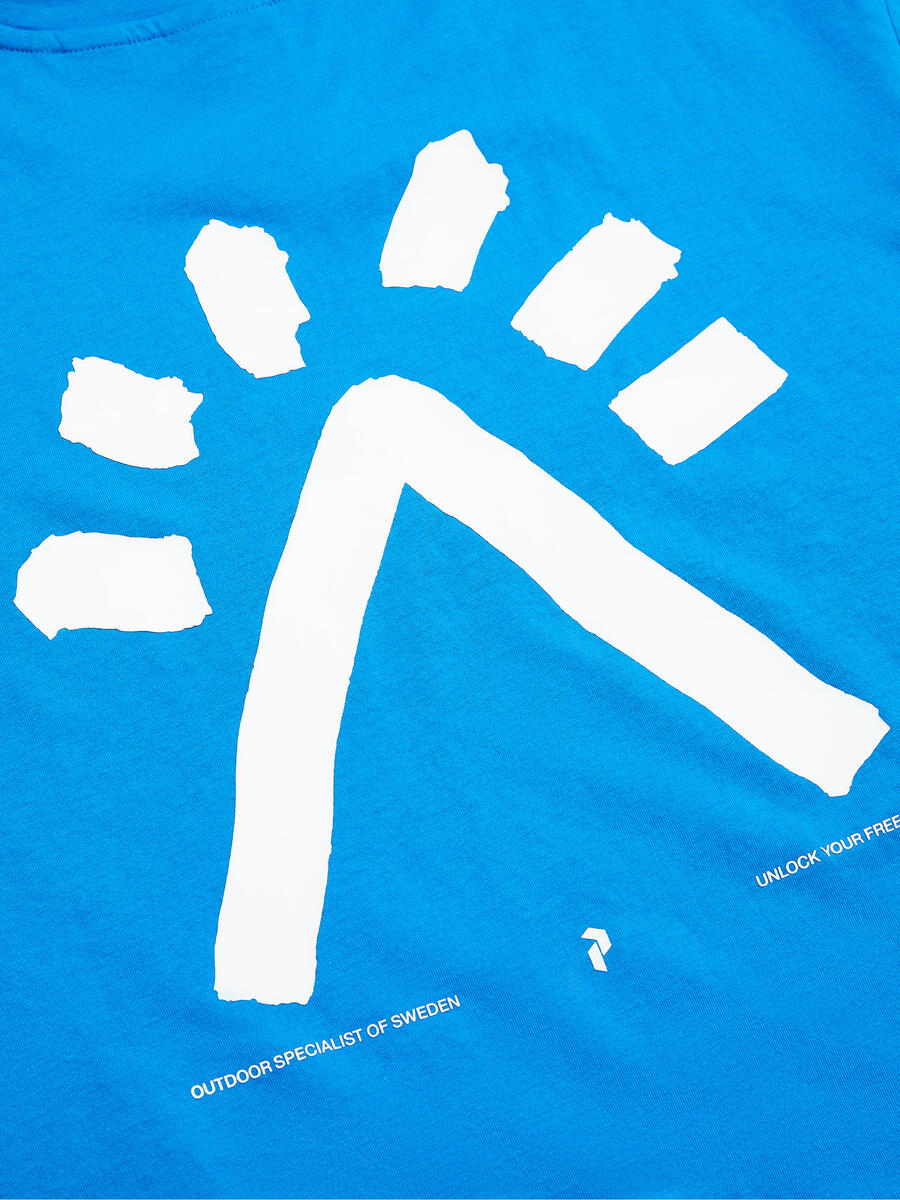 BRILLIANT BLUE