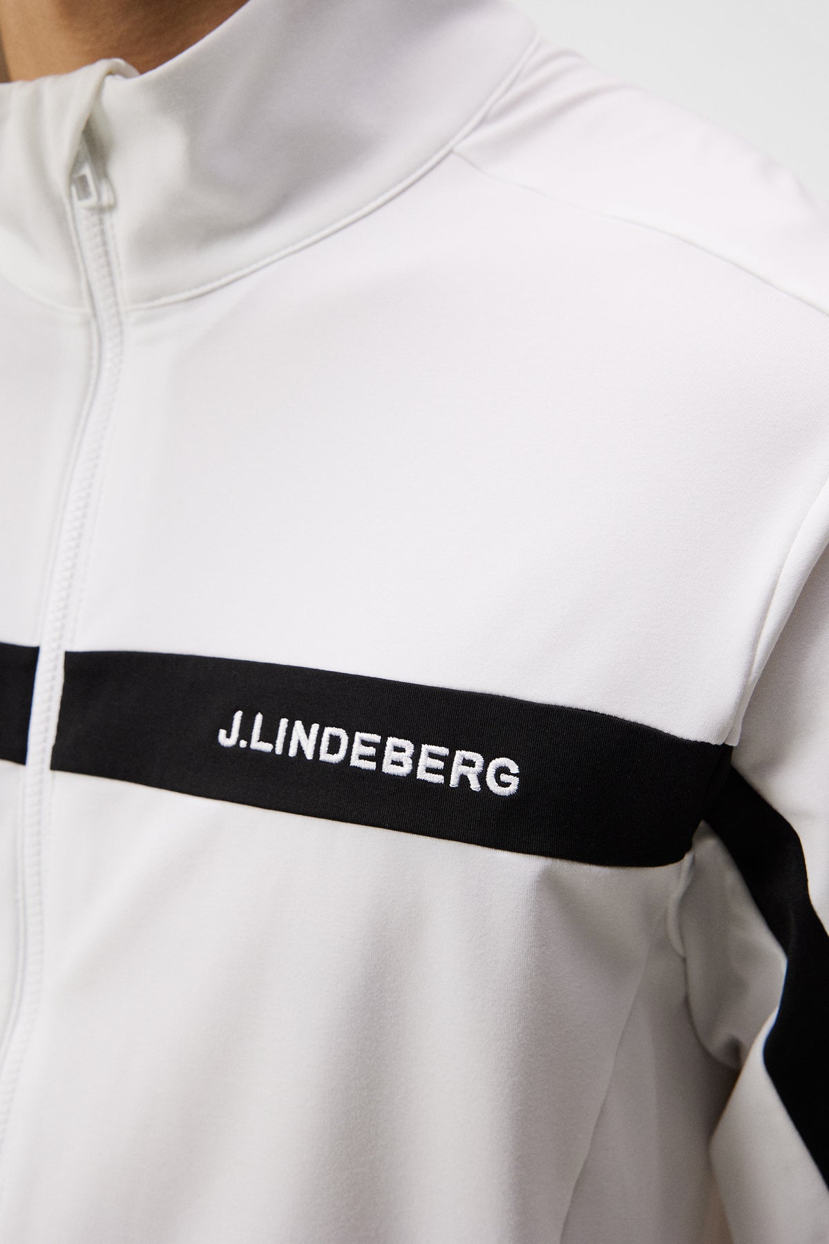 0000 WHITE