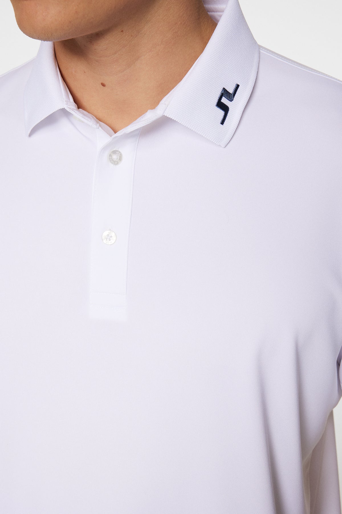 0000 WHITE