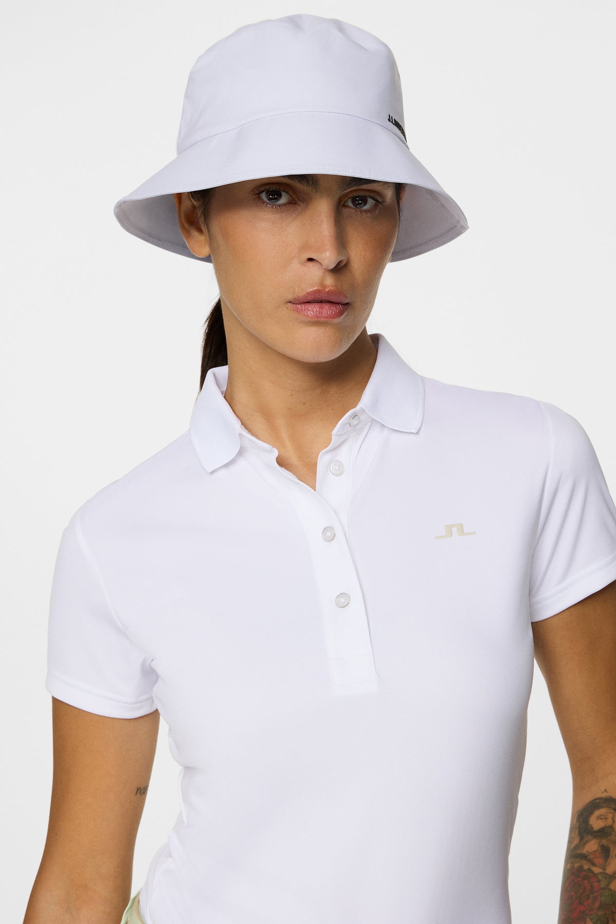 0000 WHITE