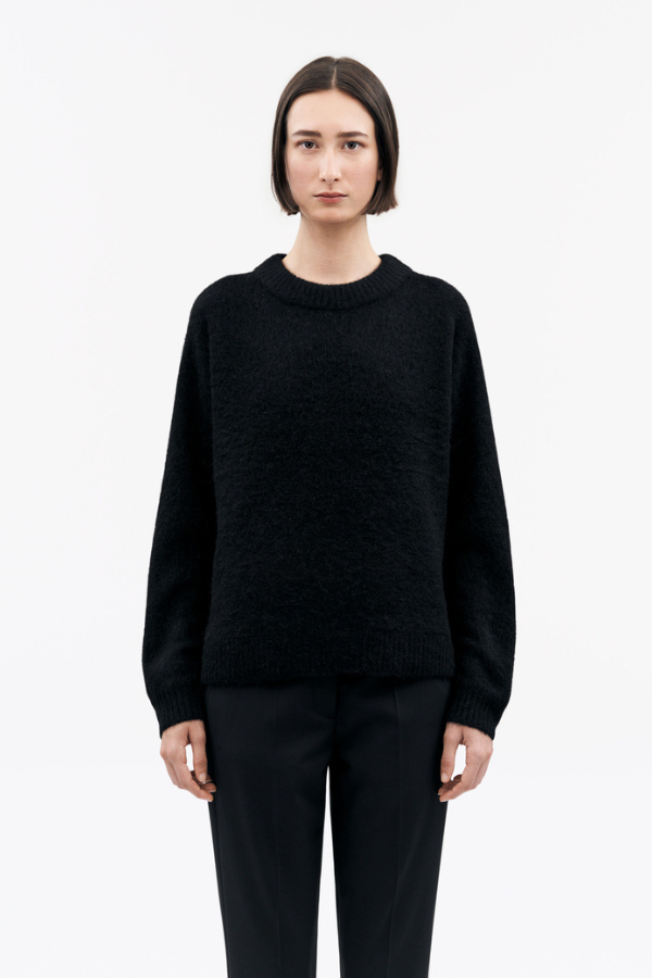 050 BLACK