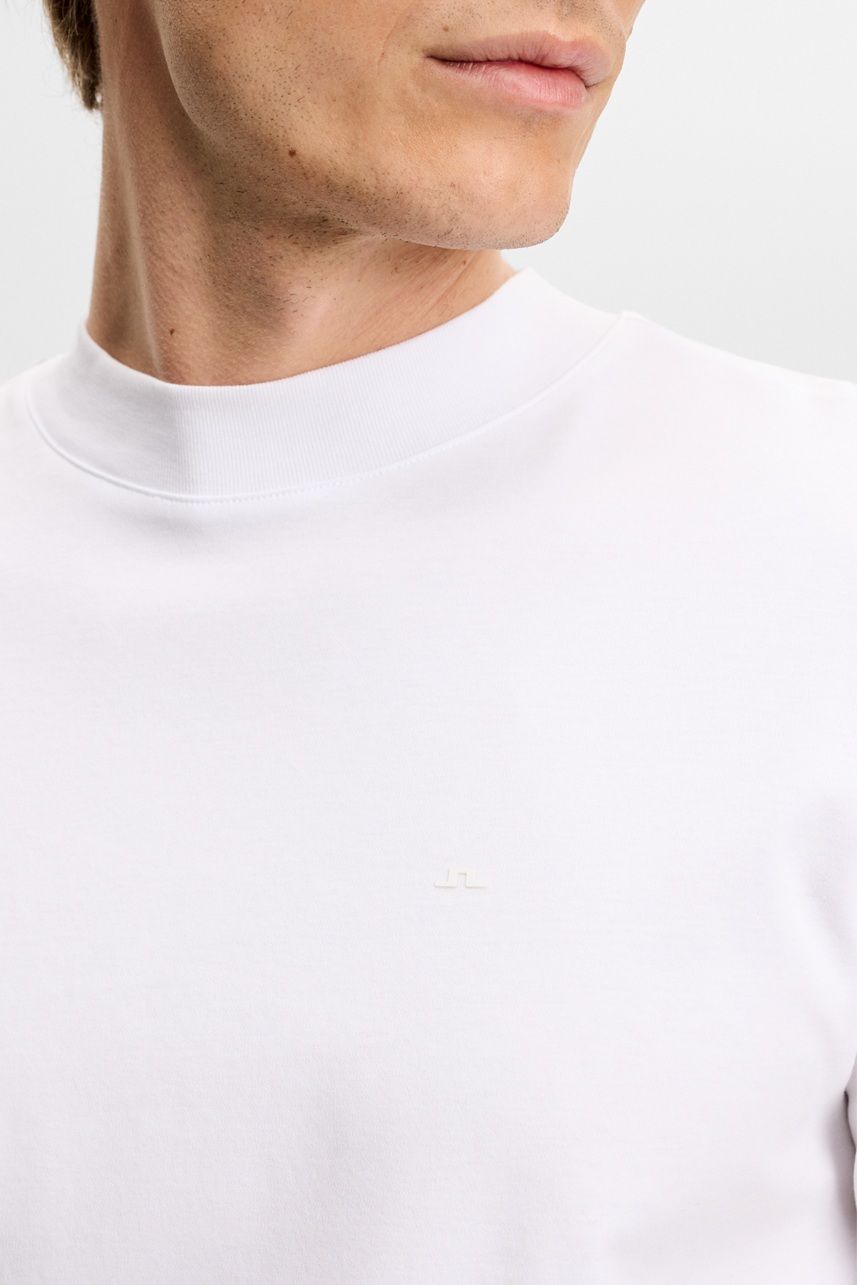 0000 WHITE
