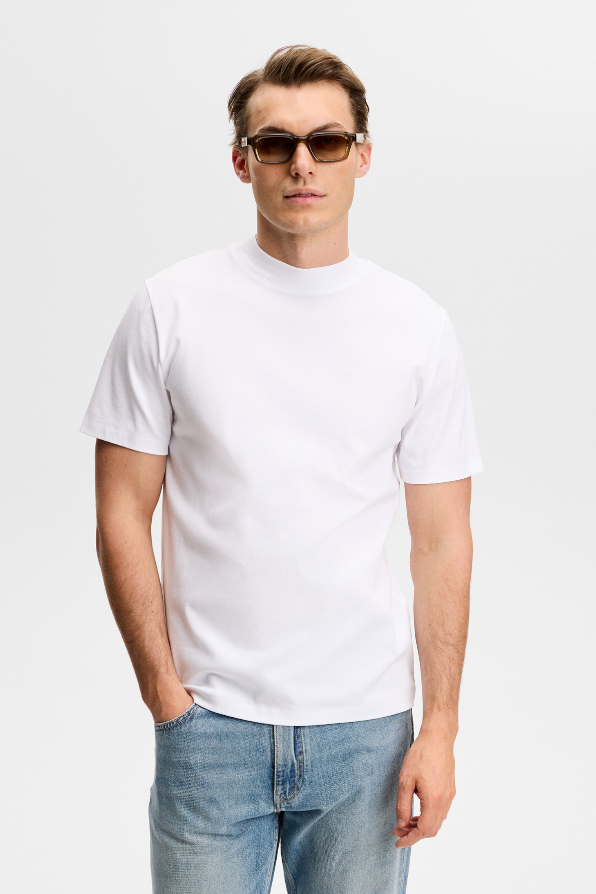 0000 WHITE