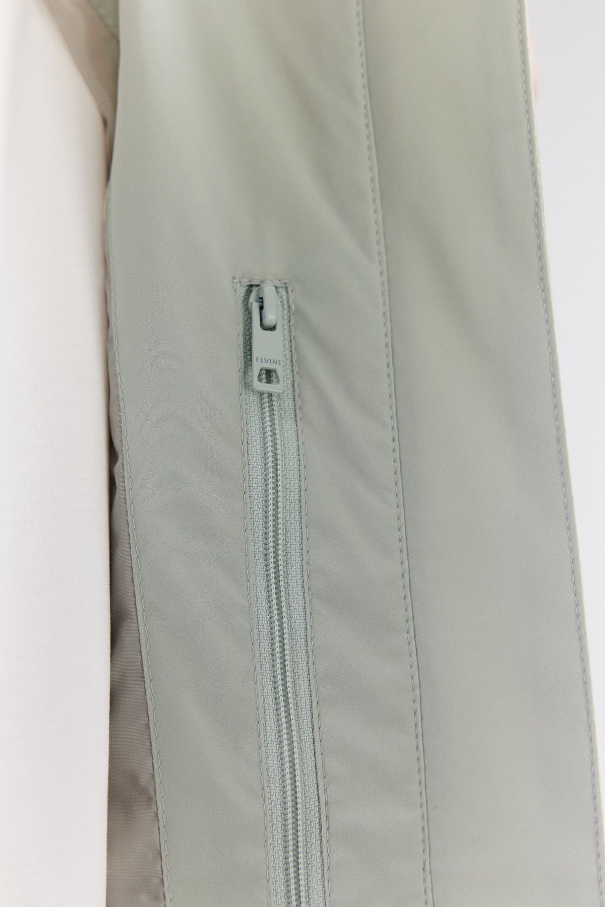 083 SEA FOAM