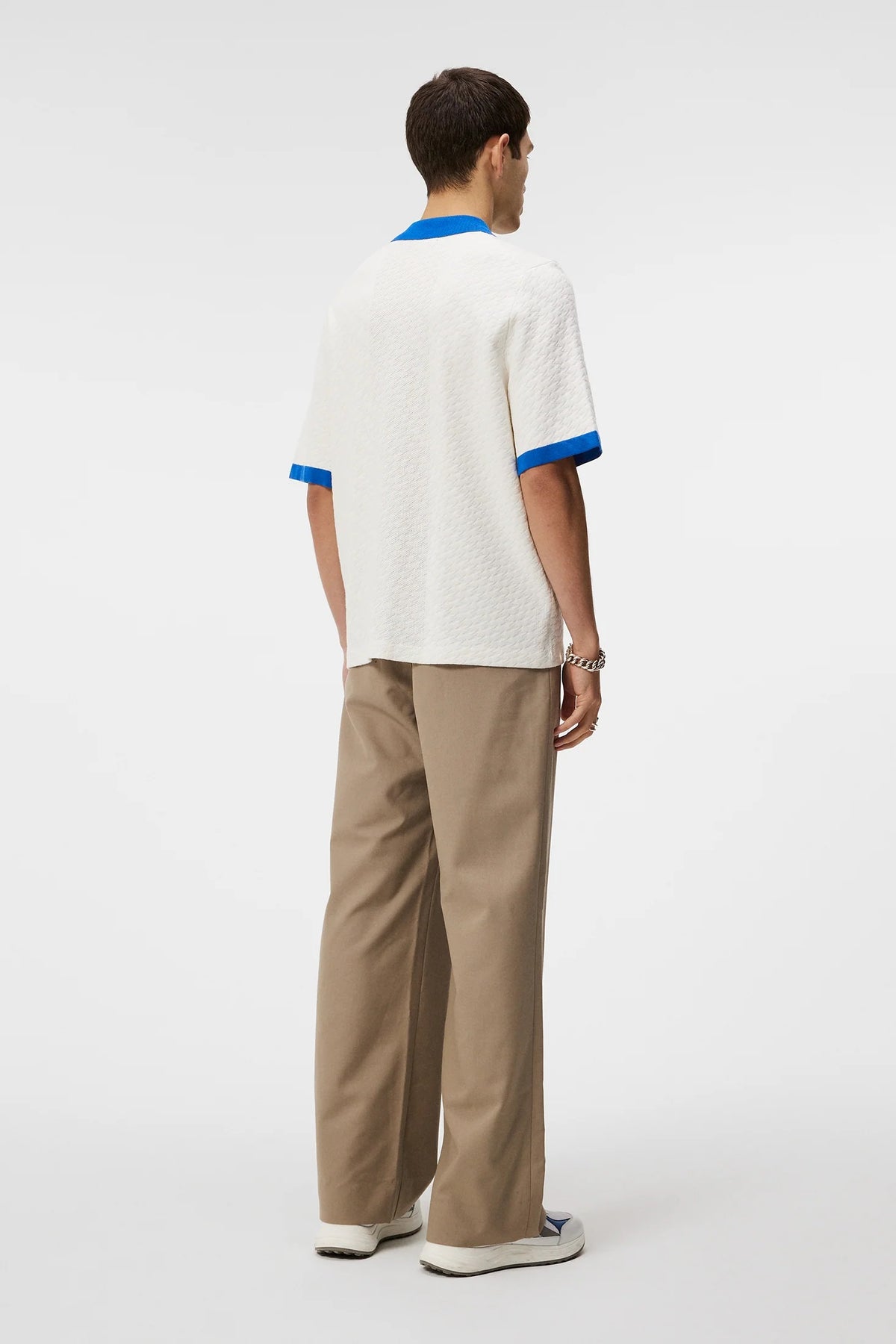 A003 CLOUD WHITE